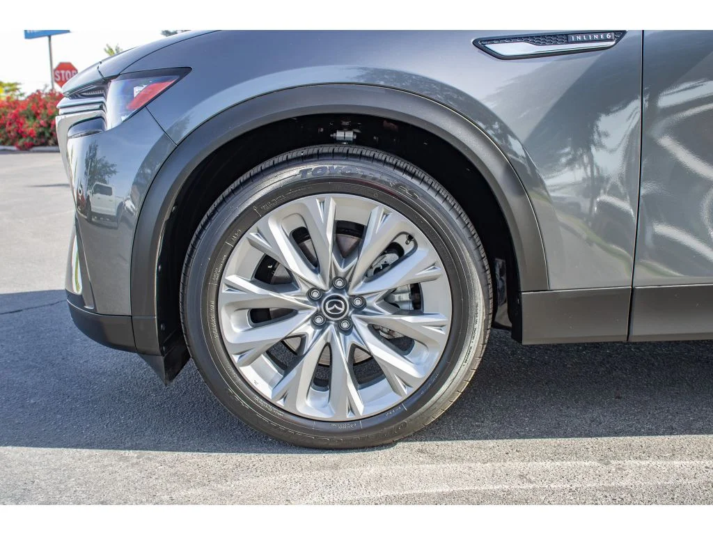 Used 2026 Machine Gray Metallic Mazda Preferred image 5