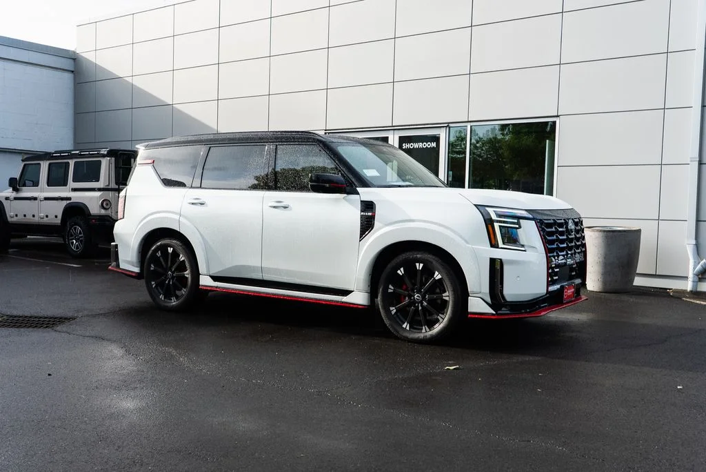 New 2026 Everest White TriCoat / Super Black Two-tone Nissan NISMO® image 30