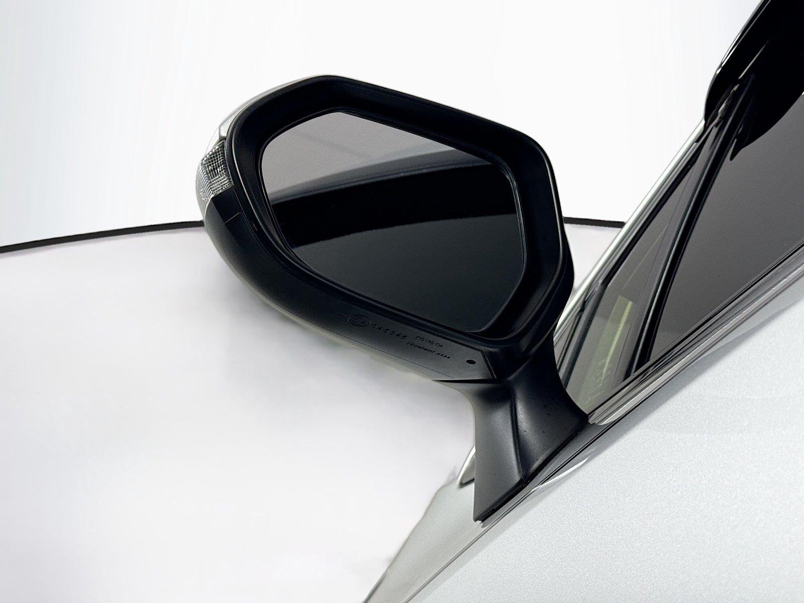 Certified Used 2022 Classic Silver Metallic Toyota SE image 5