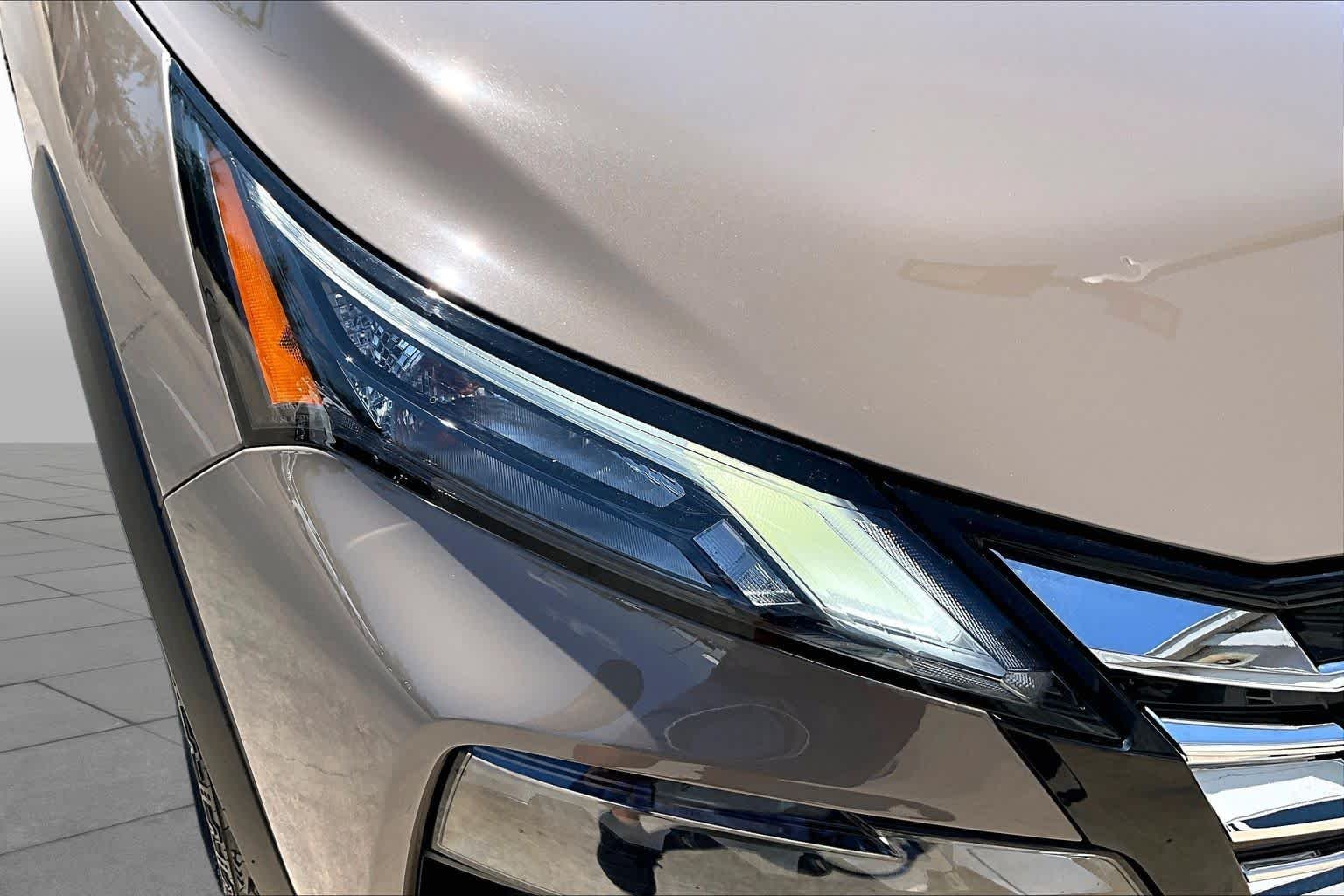 Used 2024 Baja Storm Metallic Nissan SV image 26