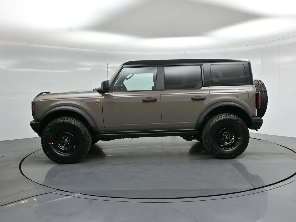 New 2026 Marsh Gray Ford Badlands image 27