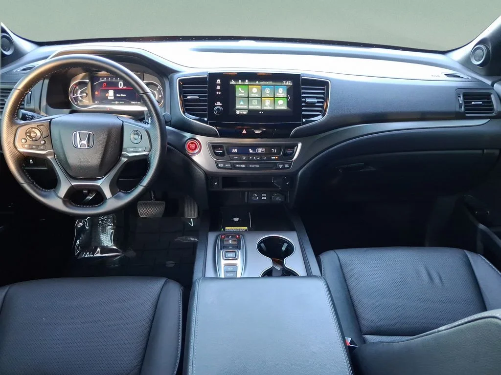 Used 2024 Radiant Red Metallic II Honda EX-L image 9