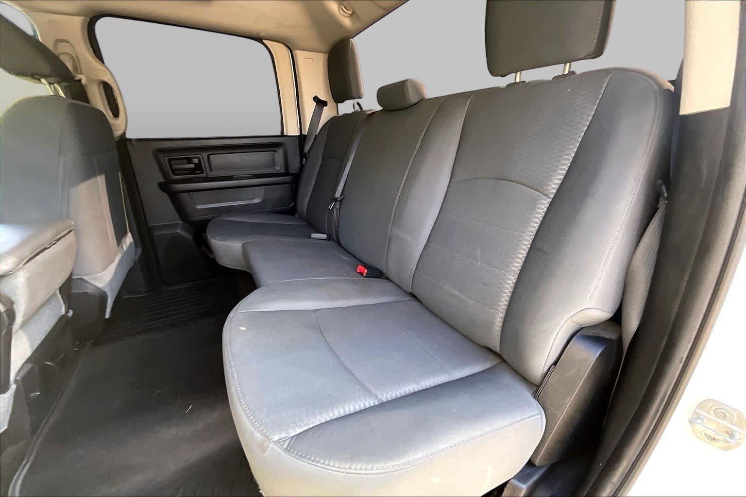 Used 2016 Bright White Clearcoat Ram Tradesman image 20