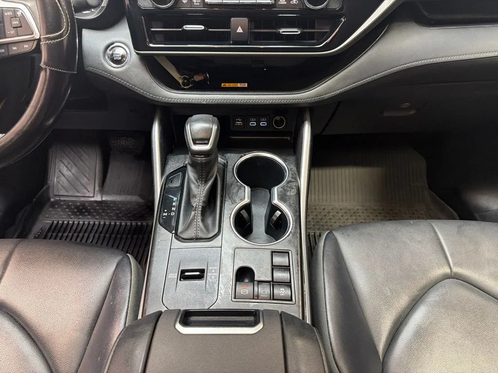 Used 2023 Celestial Silver Metallic Toyota XLE image 17