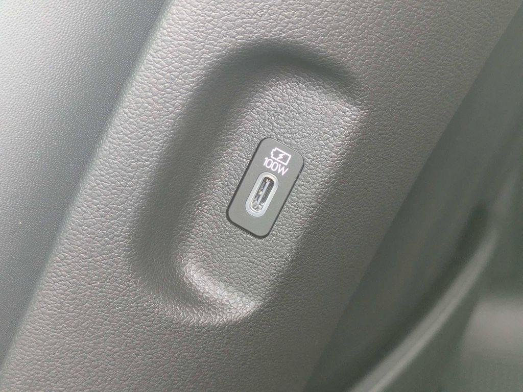New 2026 White Hyundai Blue SEL 7P image 15