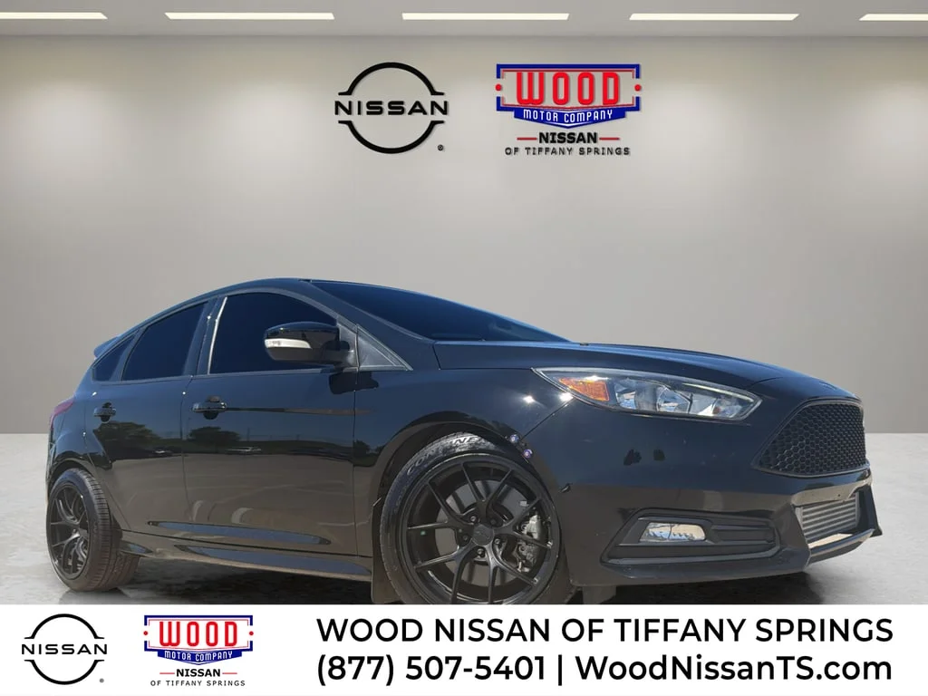2016 Ford Focus 5 Door Hatch ST's photo