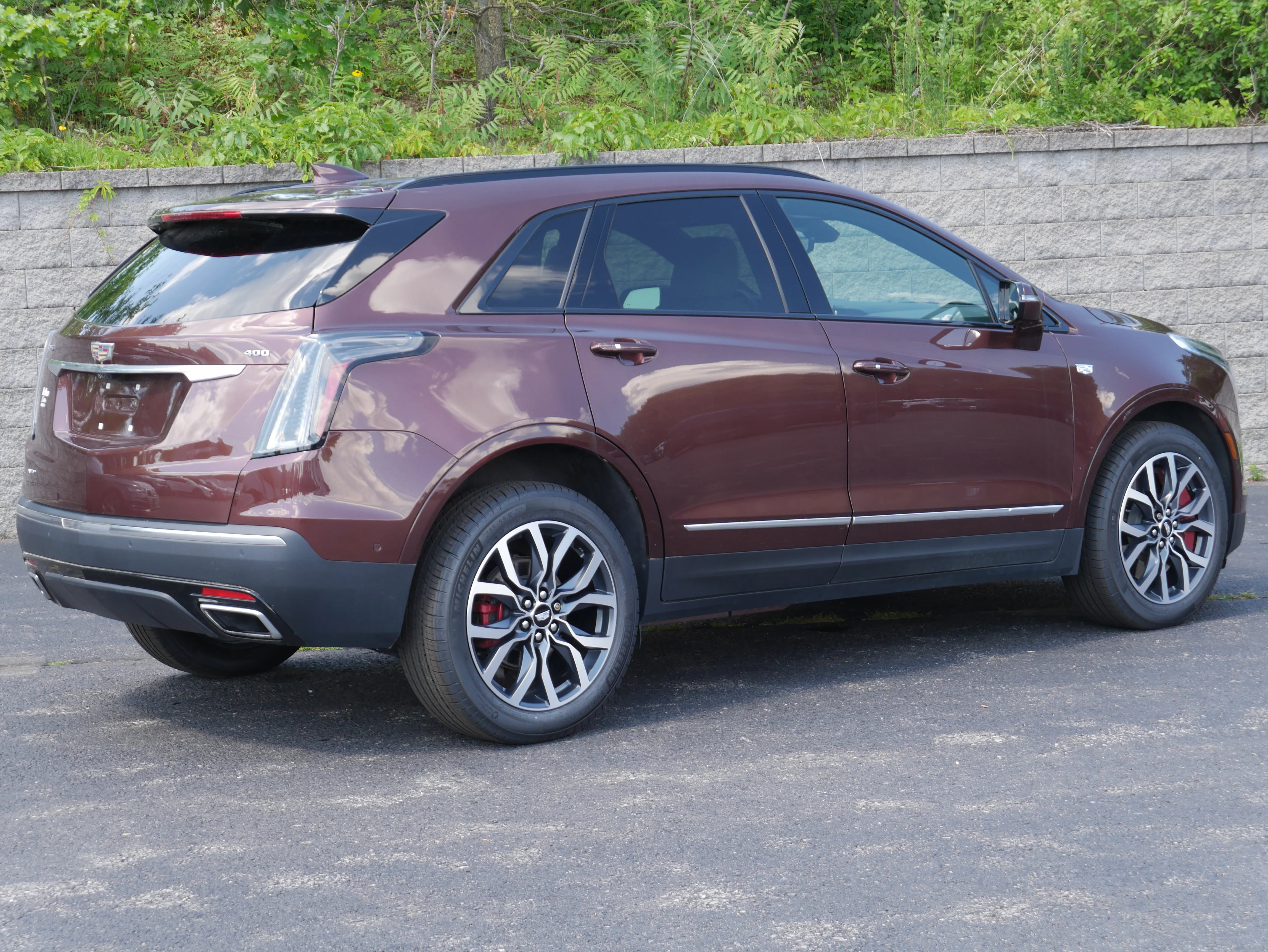 Used 2022 Rosewood Metallic Cadillac Sport image 7
