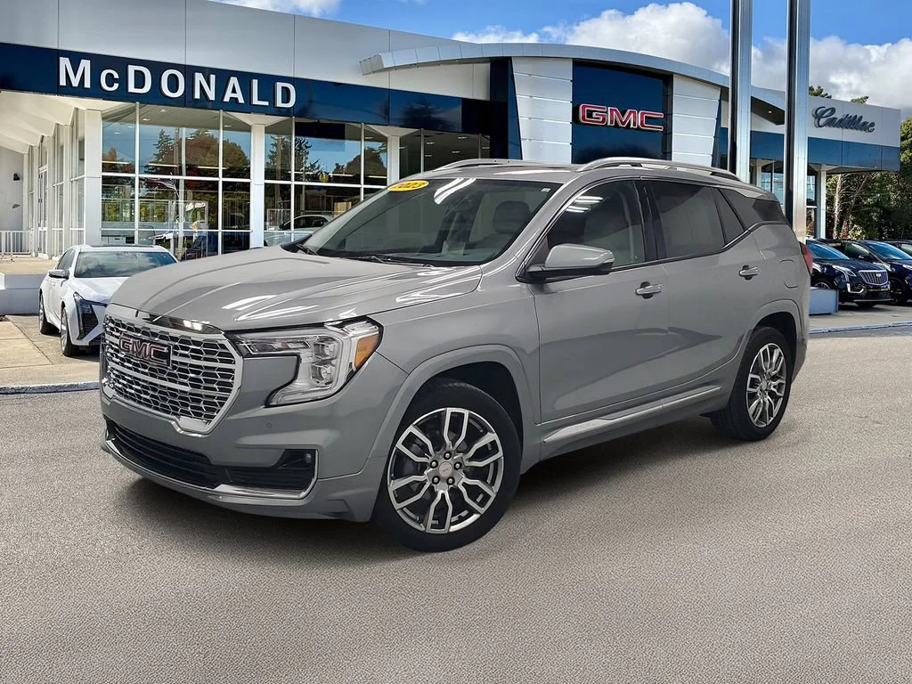 2023 GMC Terrain Denali AWD's photo
