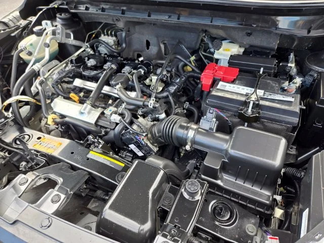 Used 2020 Gray Nissan S image 22