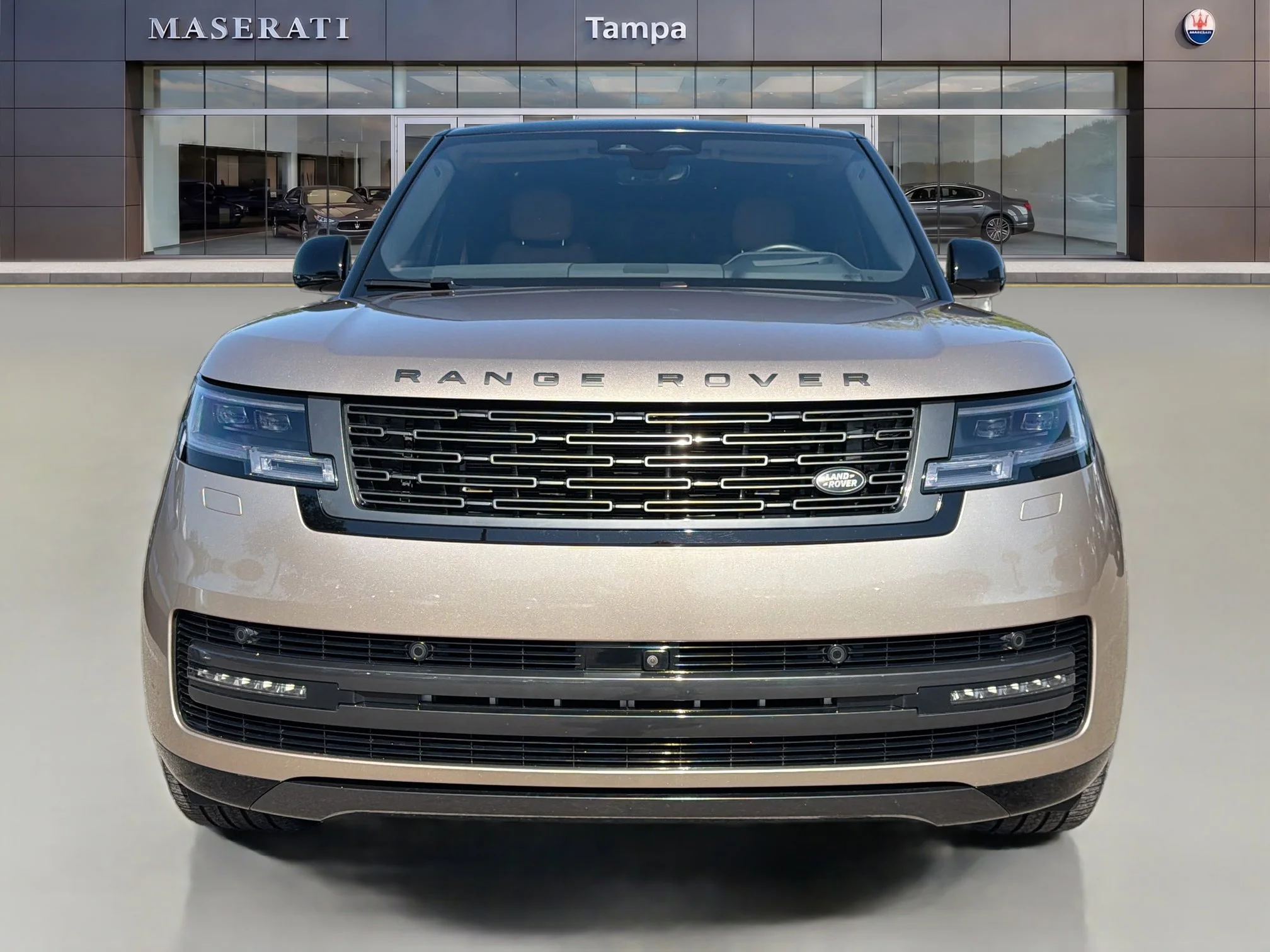Used 2024 Sunset Gold SV Bespoke Ultra Metallic Satin Land Rover SE image 8