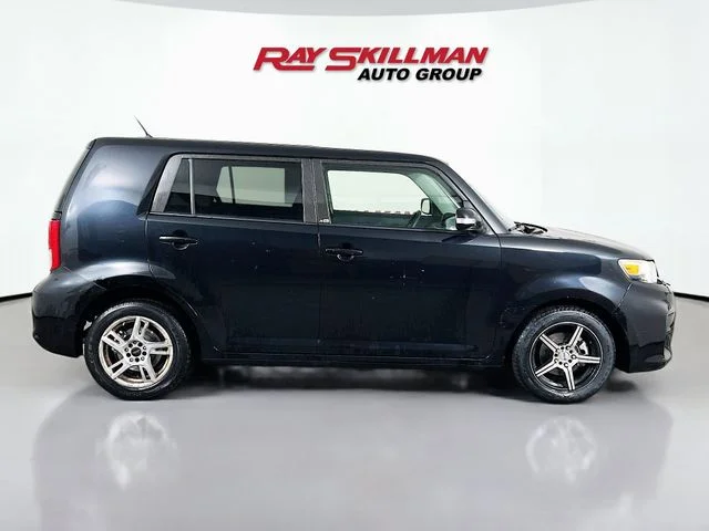 Used 2012 Black Scion FWD image 6