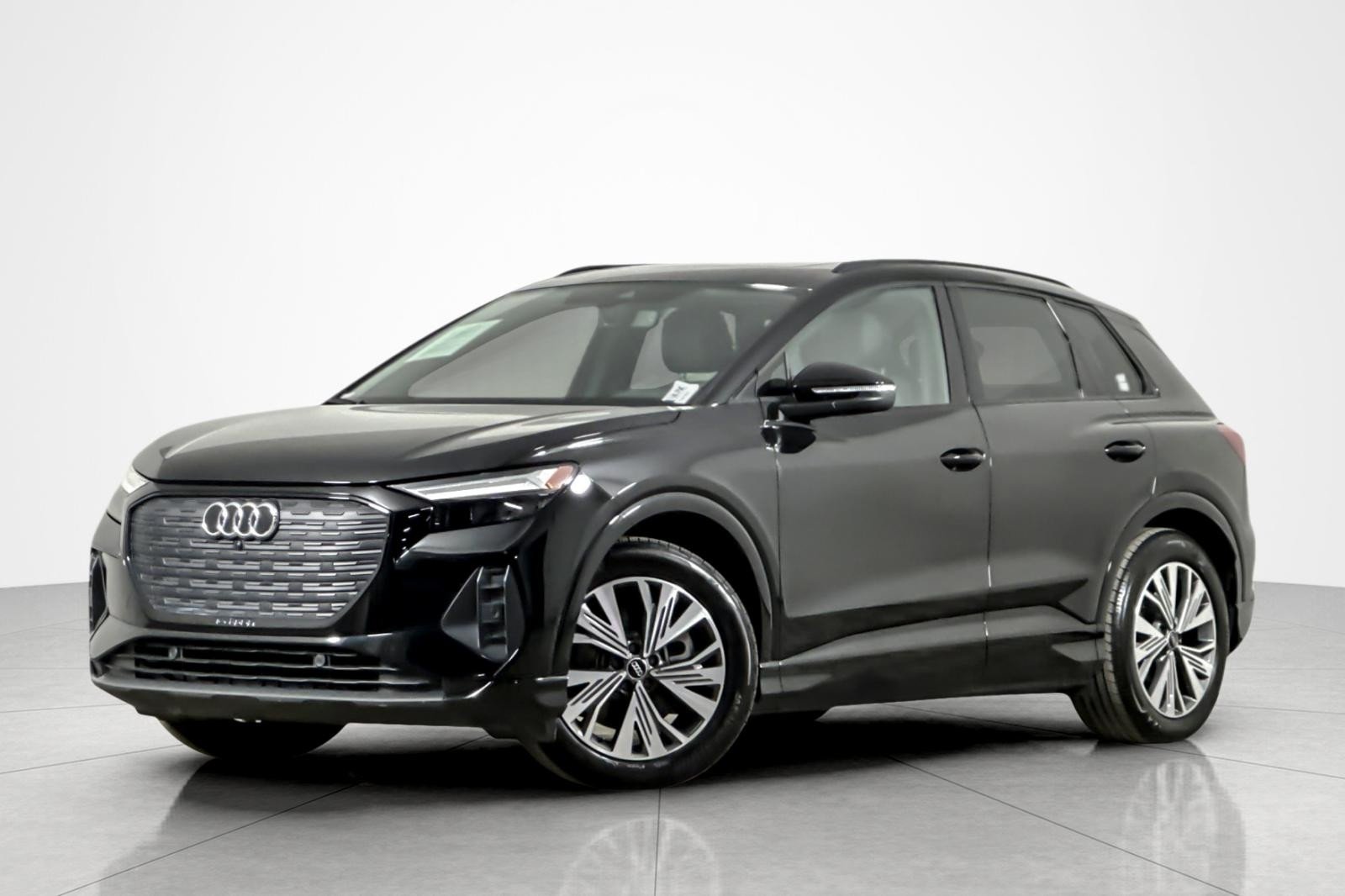 Used 2025 Mythos Black Metallic Audi Premium 45 RWD image 1