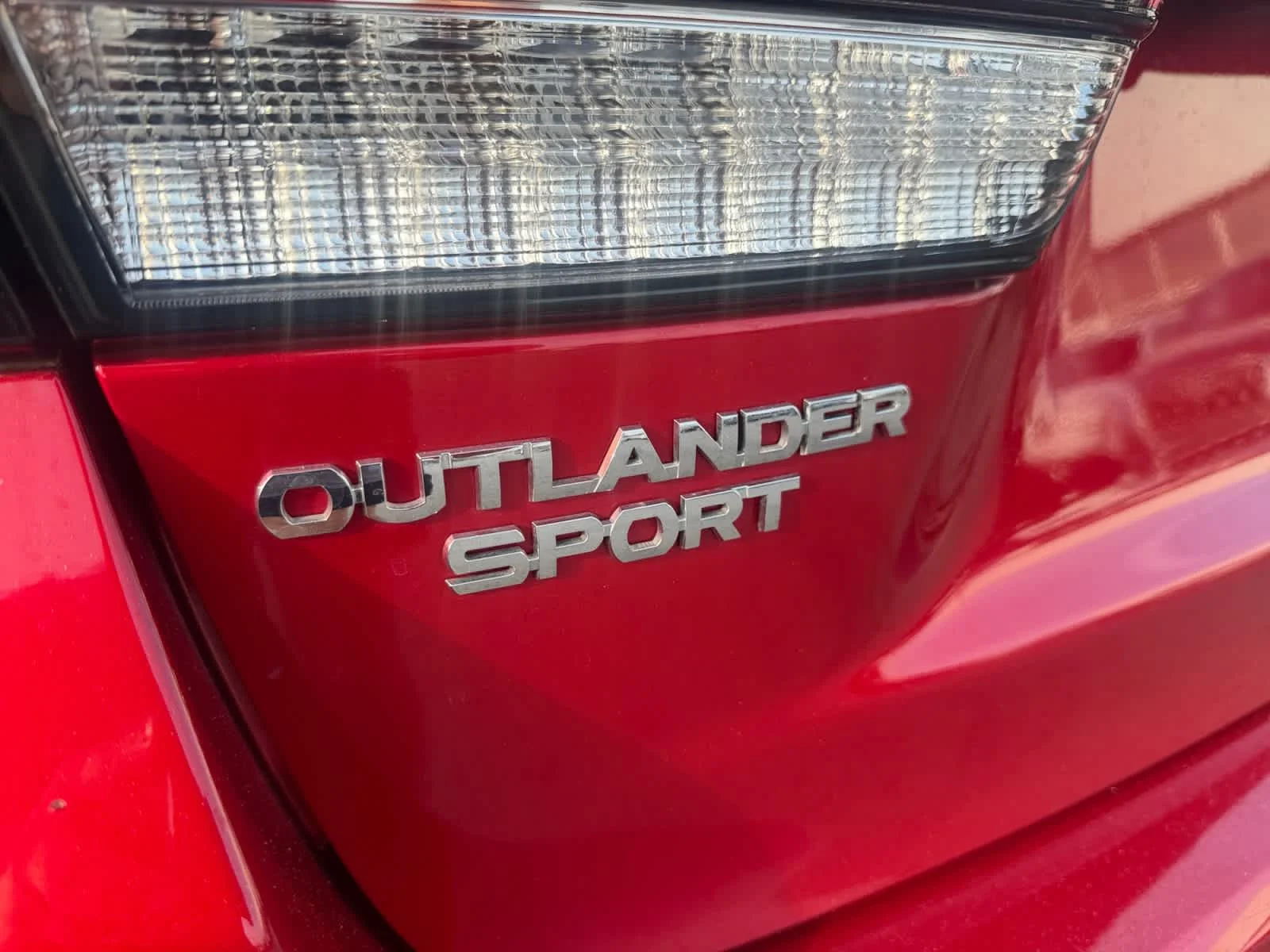 Used 2024 Red Diamond Mitsubishi ES image 22