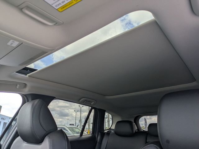 2025 Mazda CX-50 Premium - Photo 16