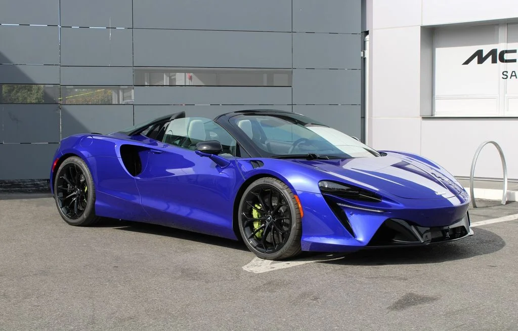 Certified Used 2025  McLaren Performance image 20