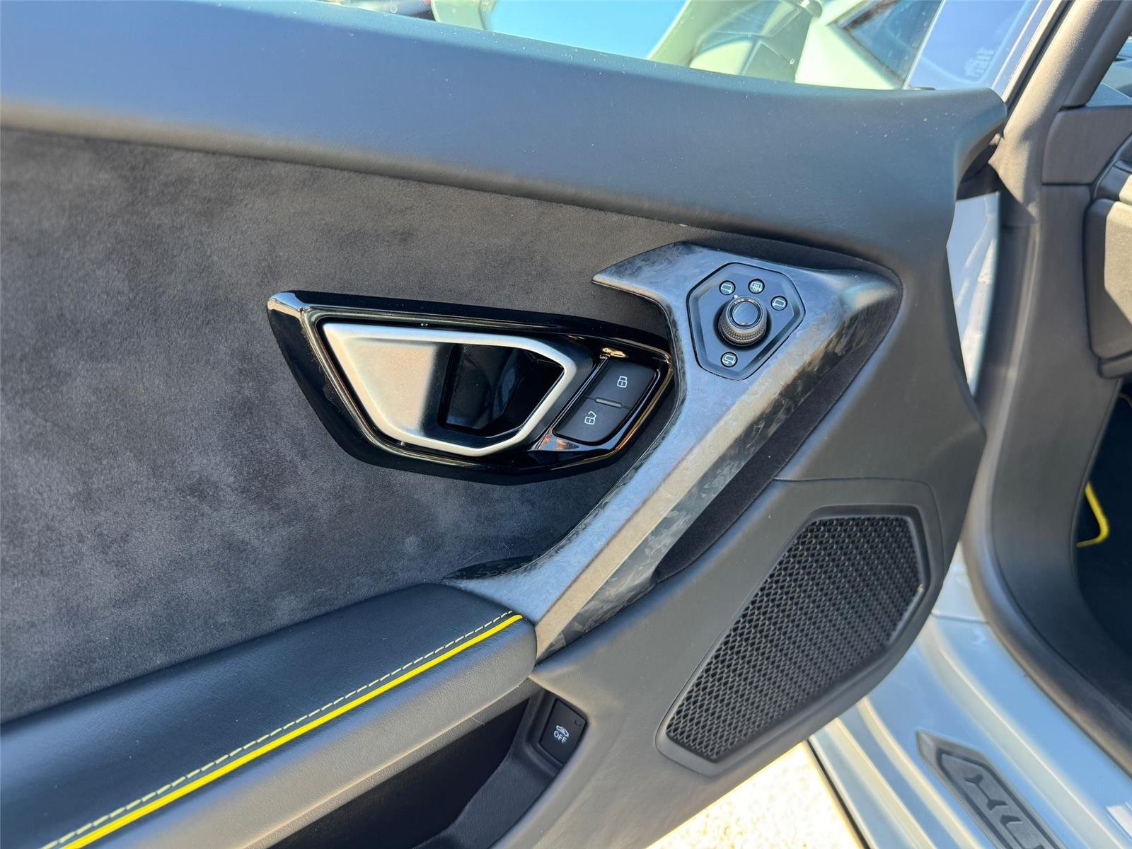 Used 2020 GRIGIO HATI Lamborghini  image 14