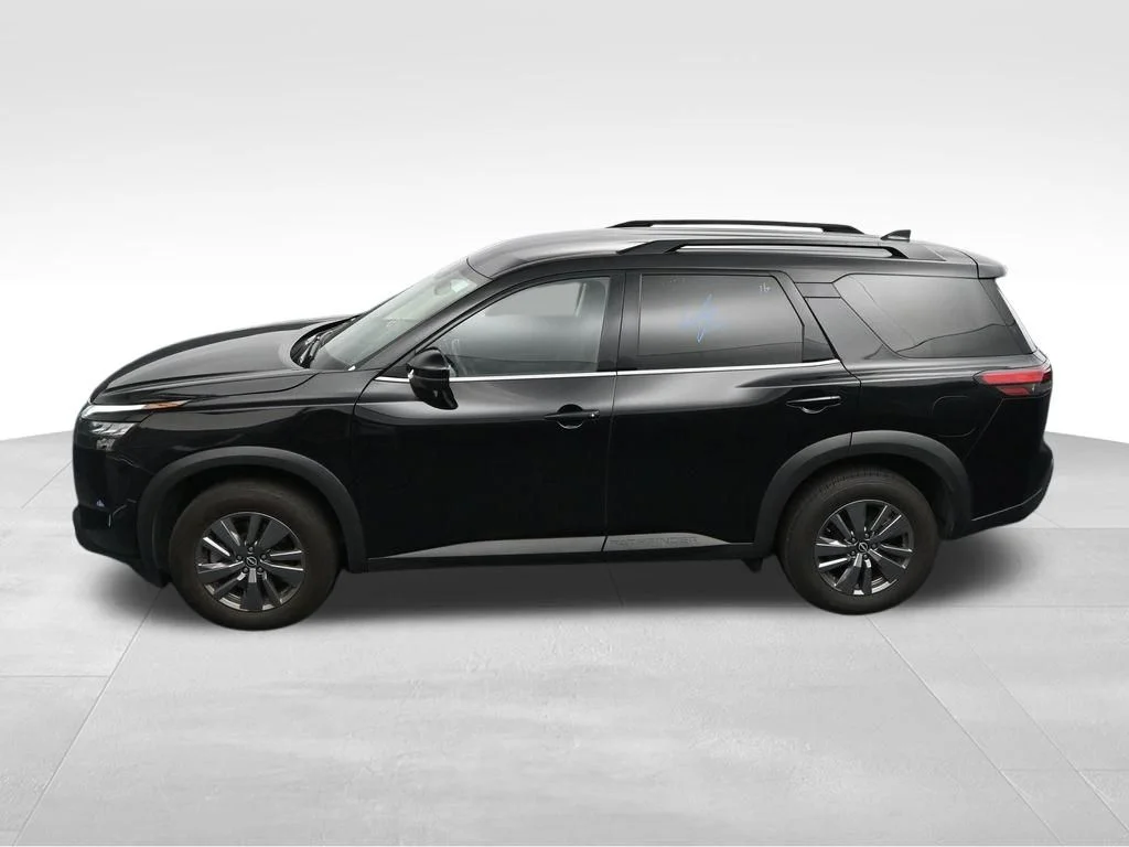 Used 2025 Super Black Nissan SV image 27