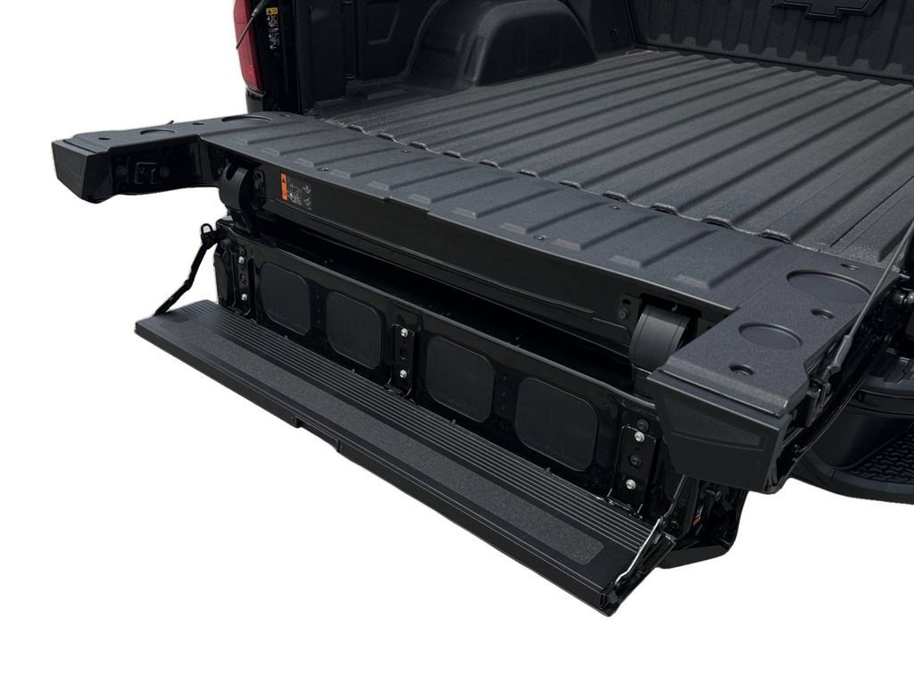 2026 Chevrolet Silverado 1500 ZR2 - Photo 13