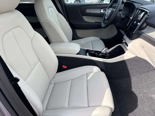 New 2026 Aurora Silver Volvo Ultra image 14