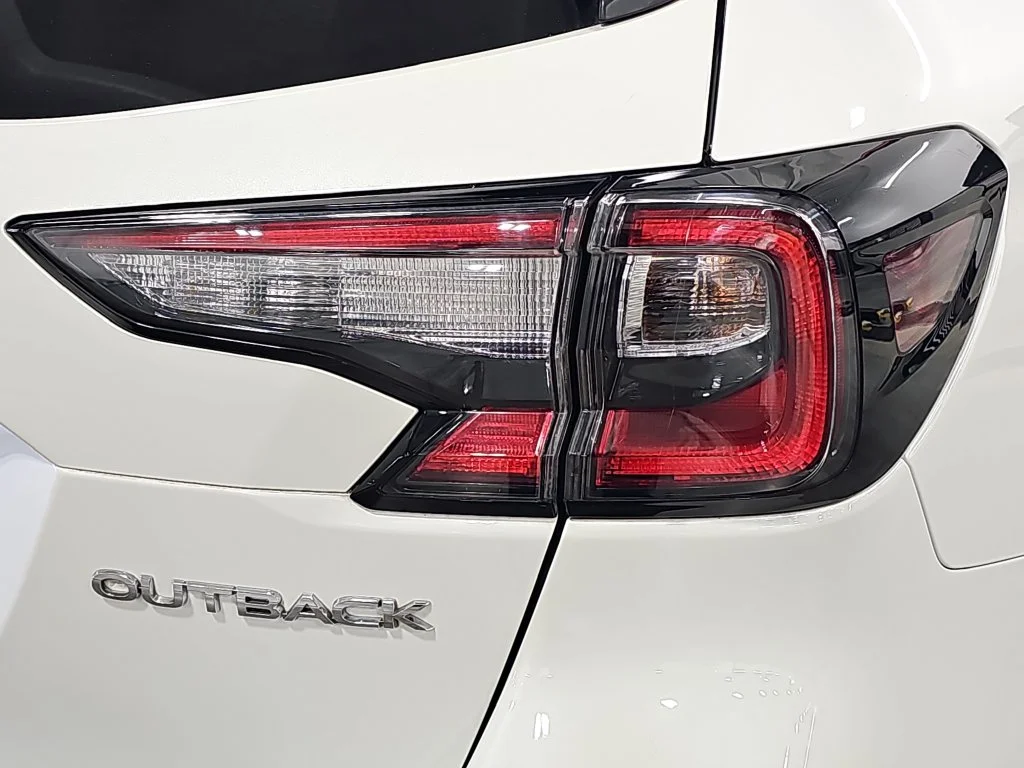 Used 2020 White Subaru Limited image 35