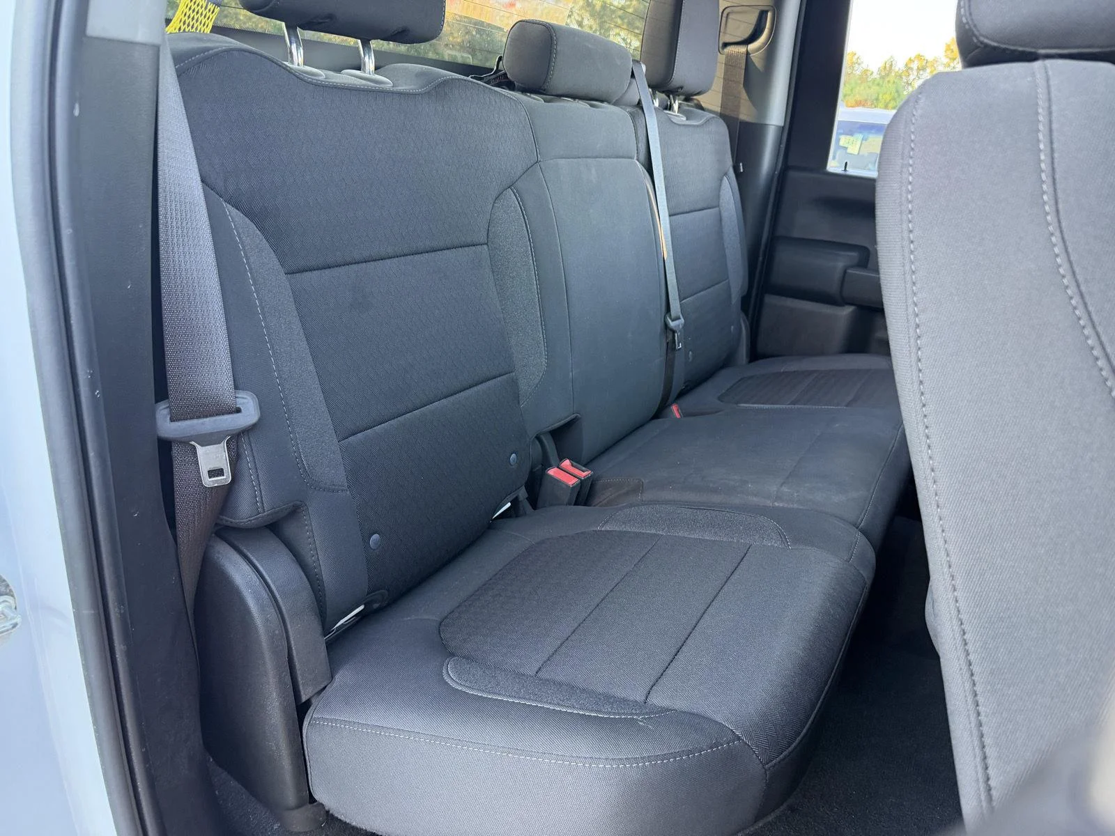 Used 2023 white Chevrolet Custom image 21