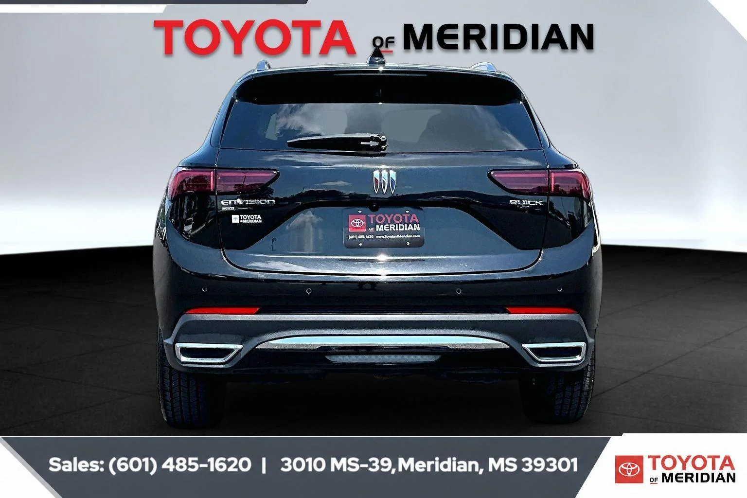 Used 2024 black Buick Preferred image 4