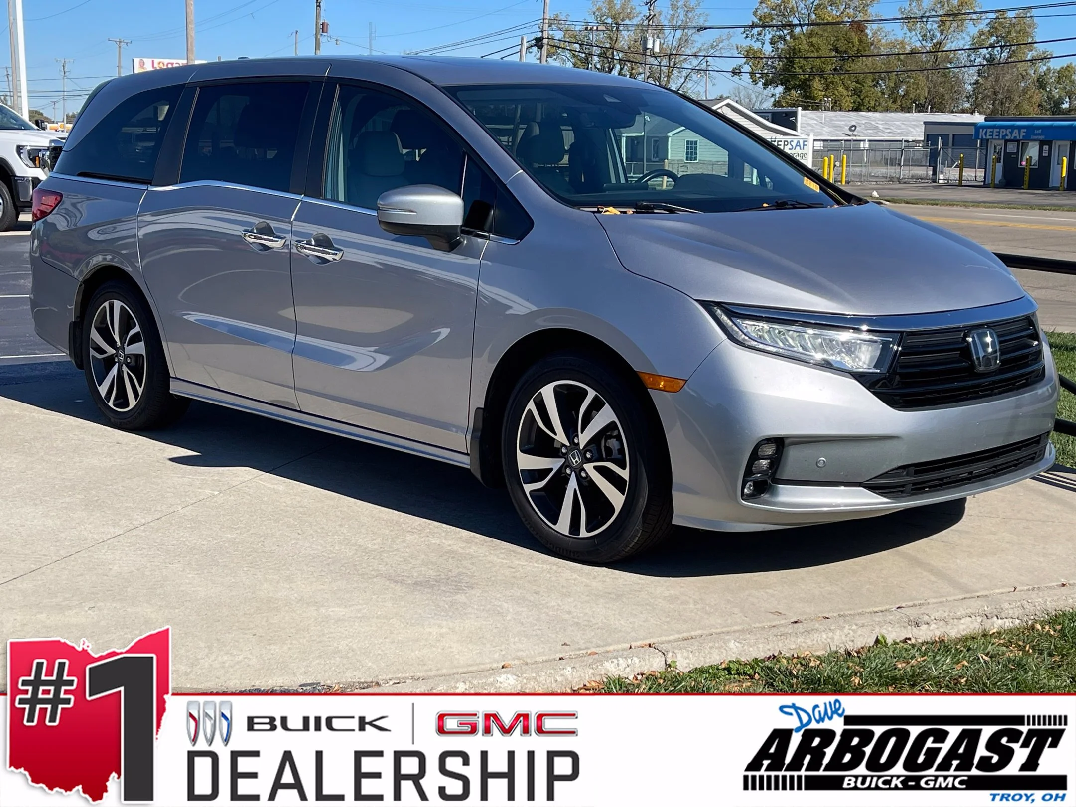 Used 2024 Lunar Silver Metallic Honda Touring image 1
