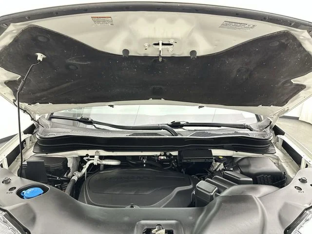 Used 2021 White Honda Touring image 27