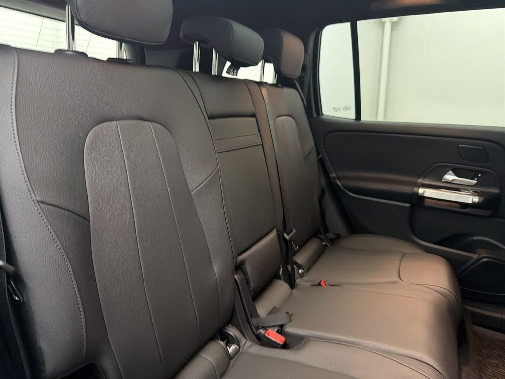 Used 2026  Mercedes-Benz GLB 250 image 26