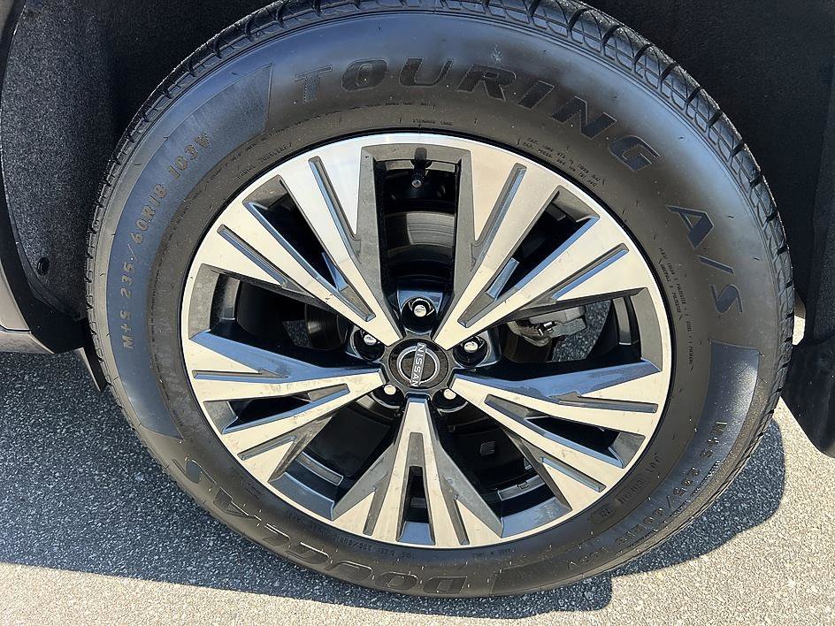 Used 2023 Gun Metallic Nissan SV image 10