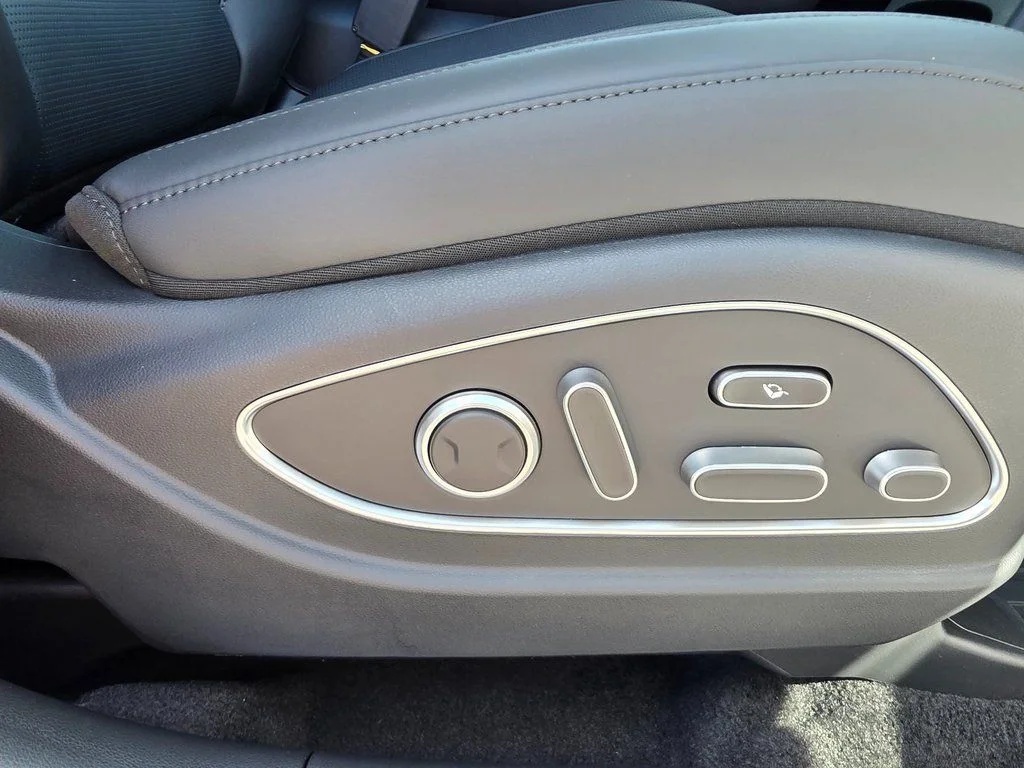 New 2026 Creamy White Pearl Hyundai Calligraphy image 13