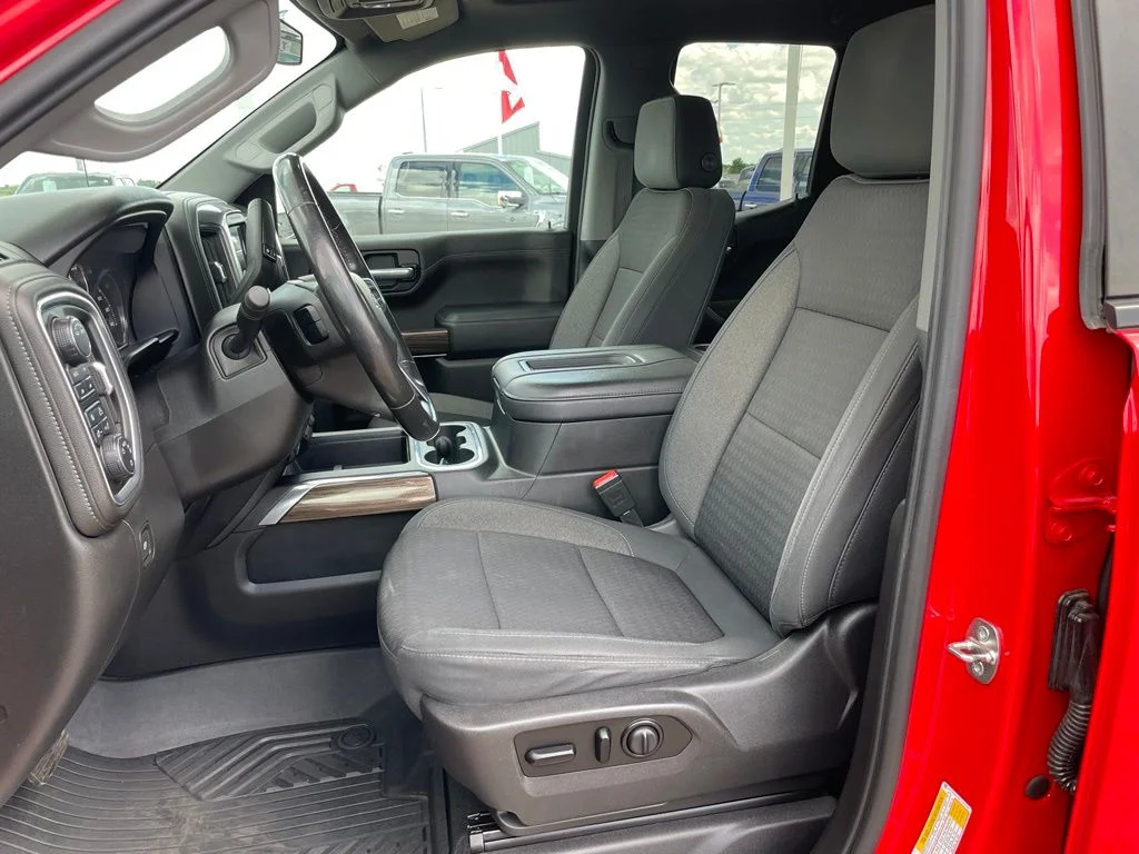 Used 2020 Red Chevrolet RST image 6