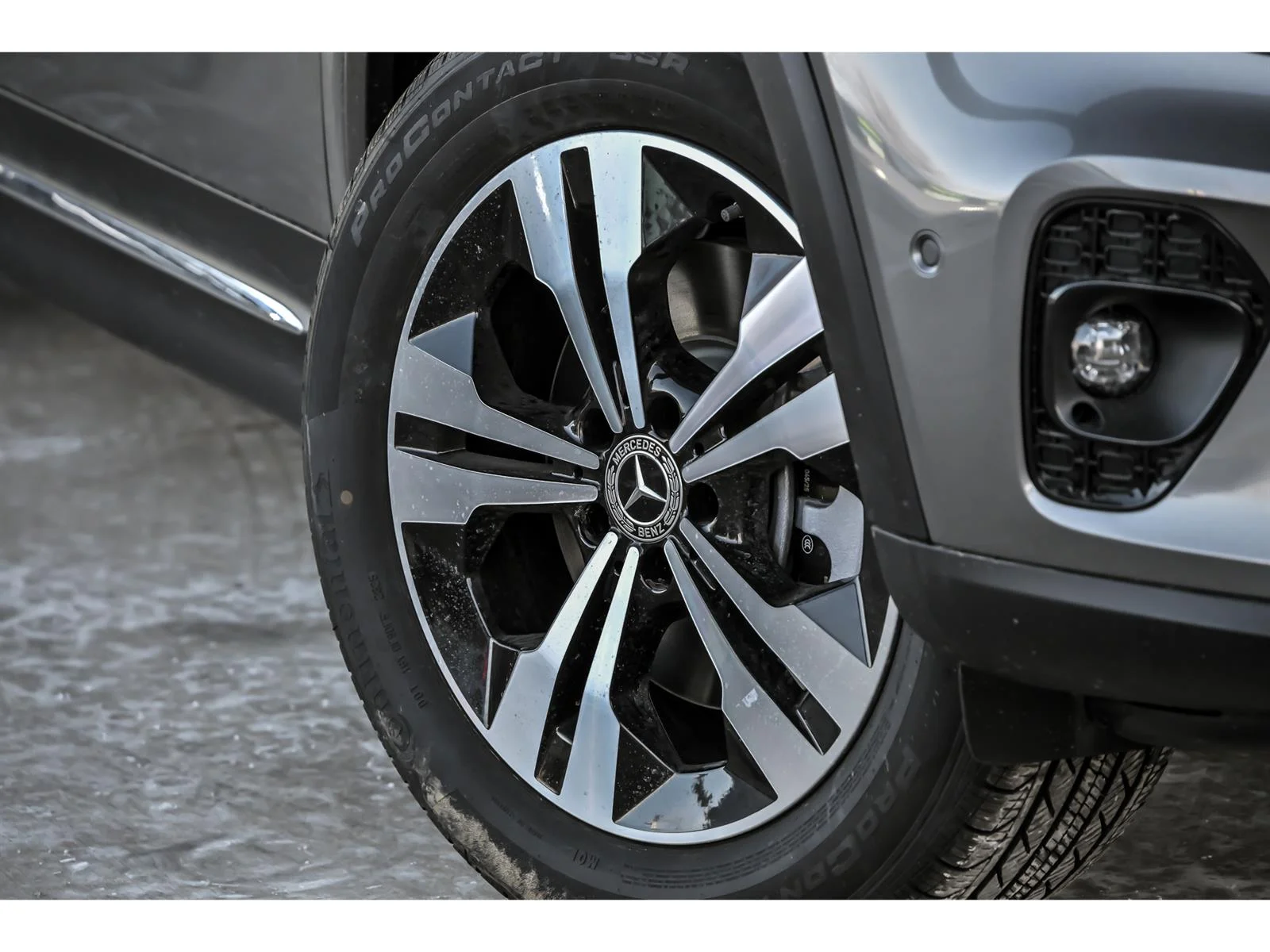 New 2026 Mountain Grey Metallic Mercedes-Benz GLB 250 image 3