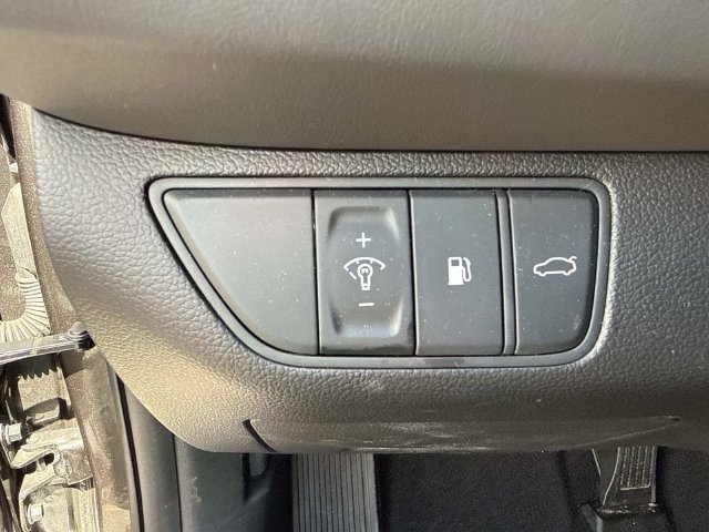 2026 GENESIS G70 Standard - Photo 31