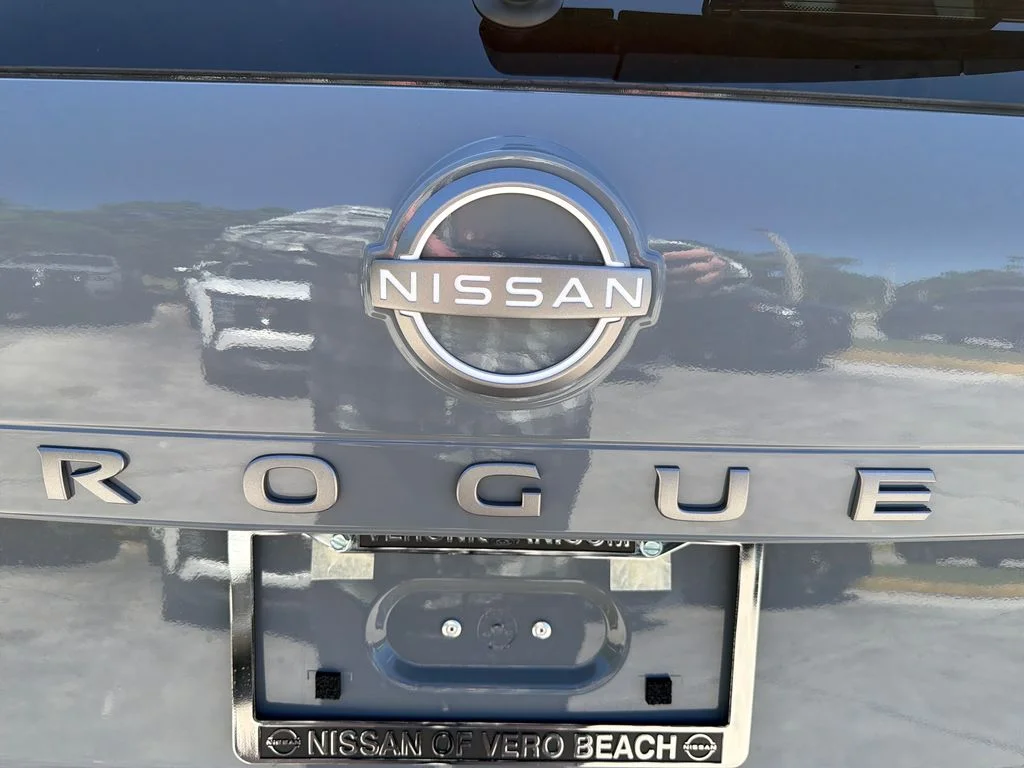 New 2026 Boulder Gray Pearl Nissan SV image 10