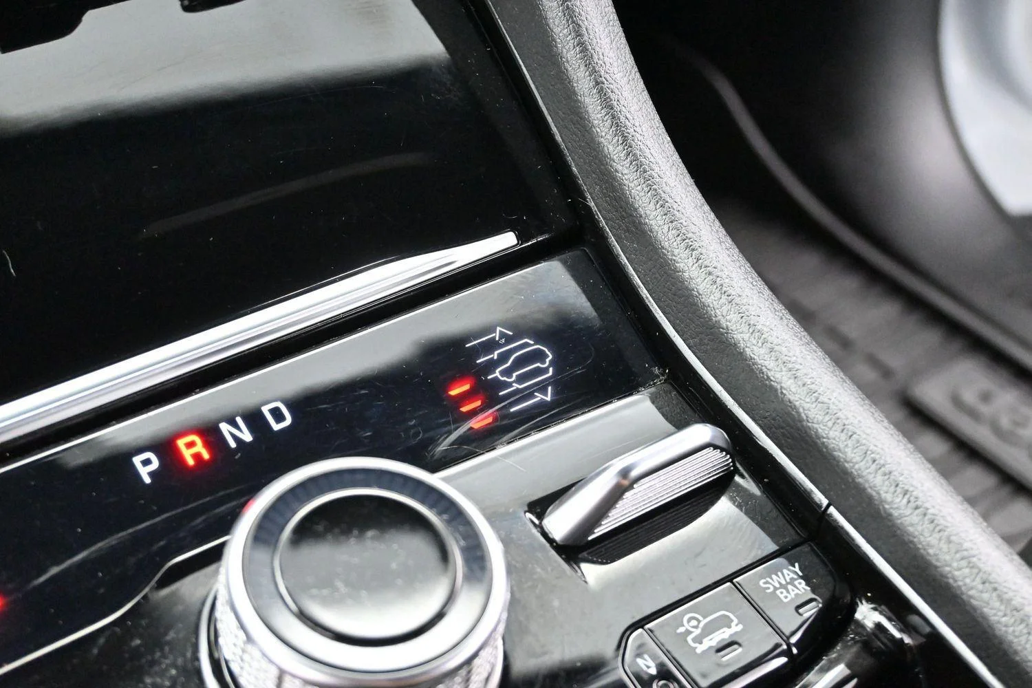 Used 2022 Bright White Clearcoat Jeep Trailhawk image 27