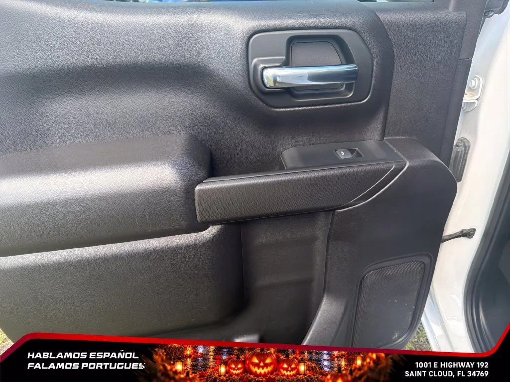 Used 2024 Summit White Chevrolet Custom image 21