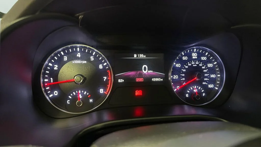 Used 2023 White Kia GT Manual image 20