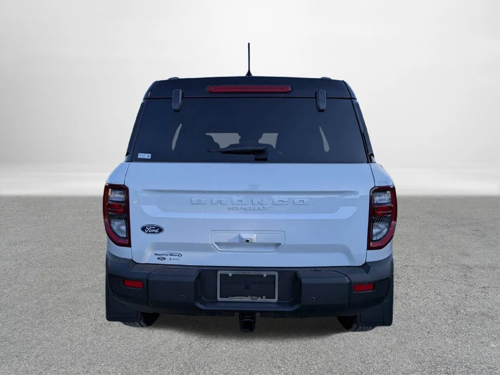 New 2026 Oxford White Ford Badlands® image 4