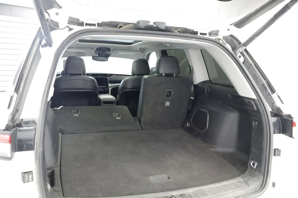 Used 2022 White Jeep Limited image 20
