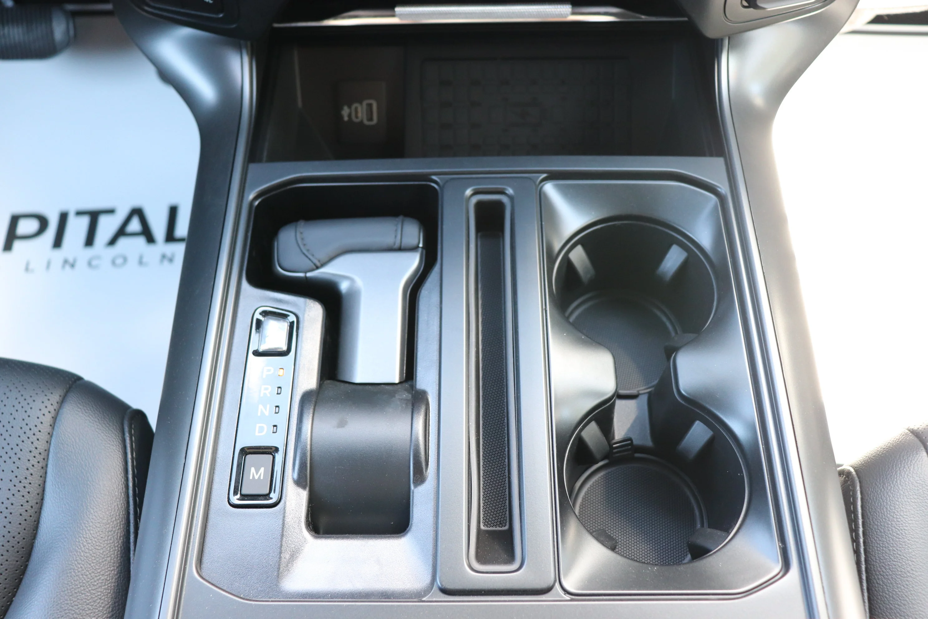 New 2026 OXFORD WHITE Ford LARIAT image 18