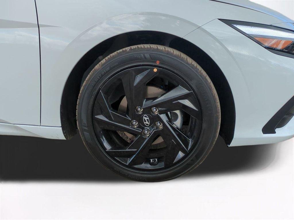 New 2026 White Hyundai SEL Sport image 11