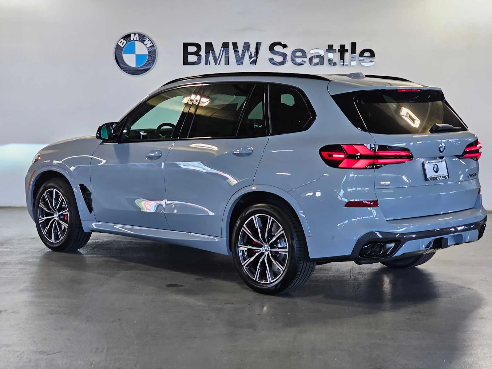 New 2026 Brooklyn Grey Metallic BMW M60i image 4