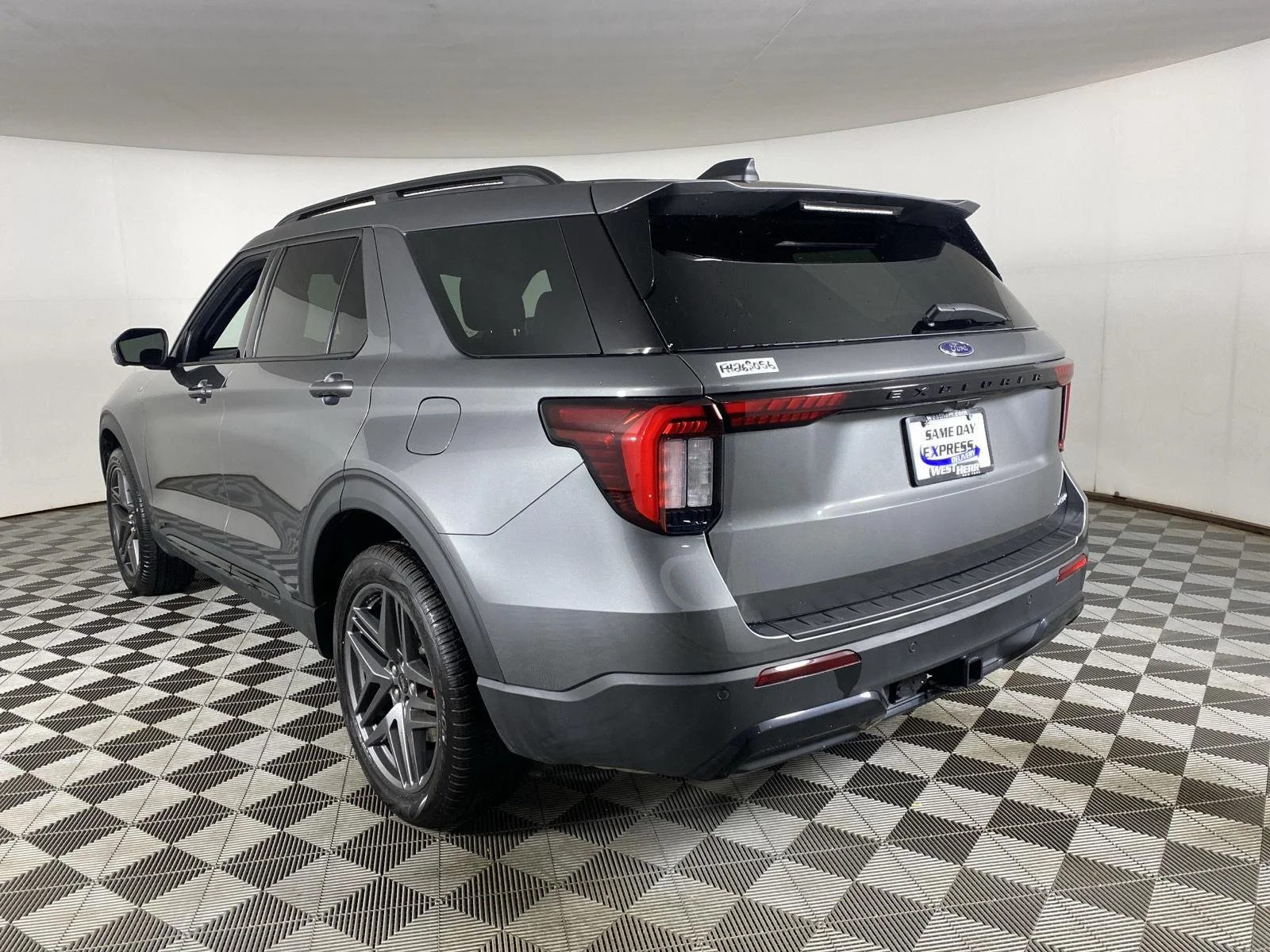 Used 2026 Carbonized Gray Ford  image 5
