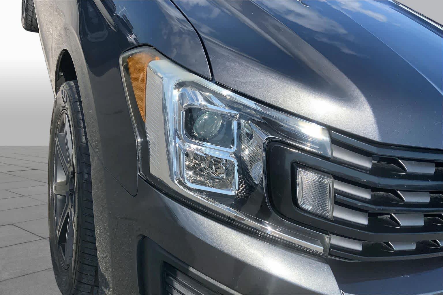 Used 2020 Magnetic Metallic Ford XLT image 27