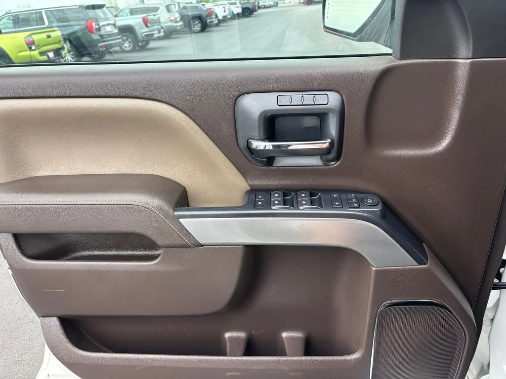 Used 2015 White Chevrolet LTZ image 21