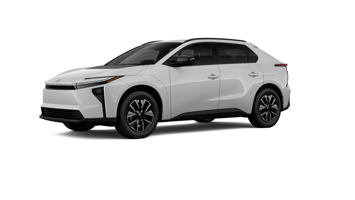 New 2026 Wind Chill Pearl Toyota XLE image 2