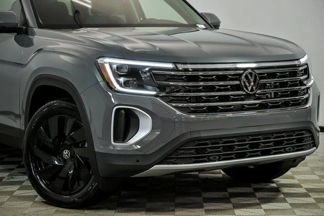 New 2026 Gray Volkswagen 2.0T SE w/Technology image 2