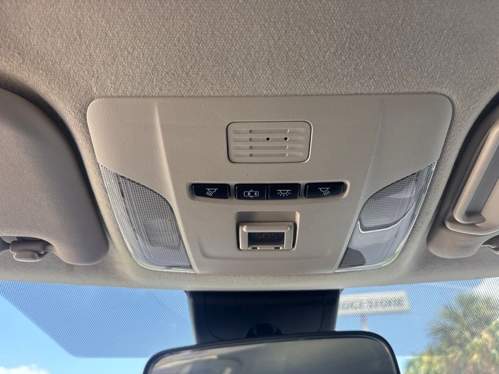Used 2020 White Toyota LE image 26
