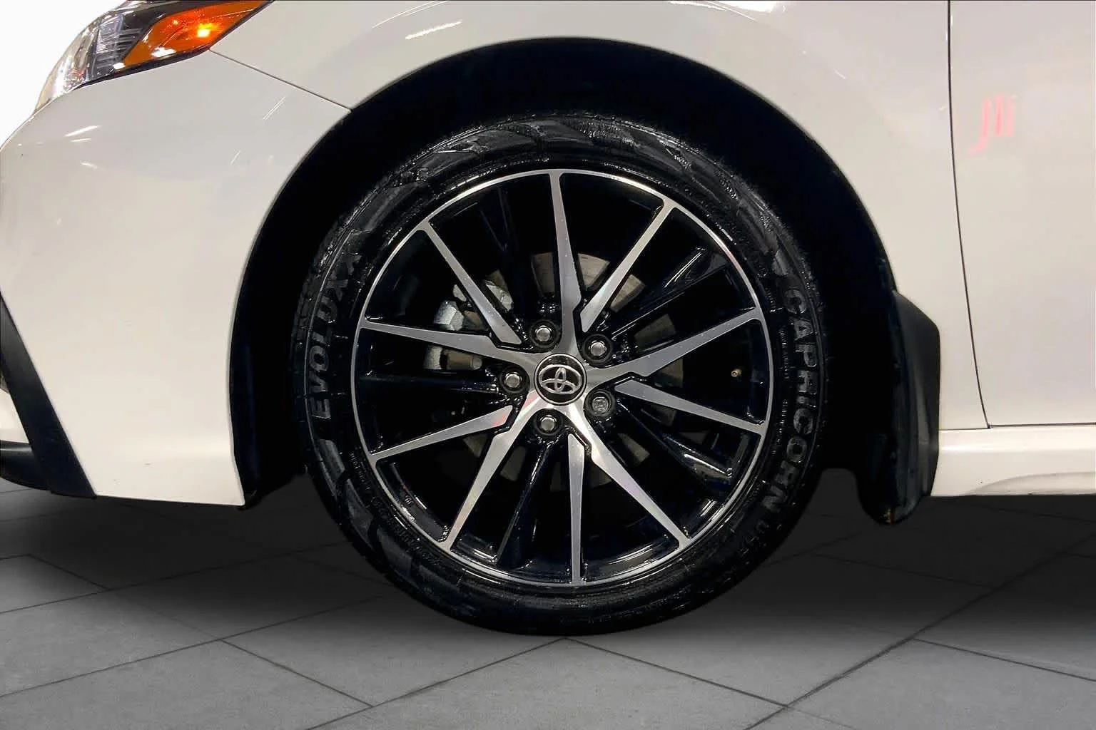 Used 2024 Ice Cap Toyota SE image 11